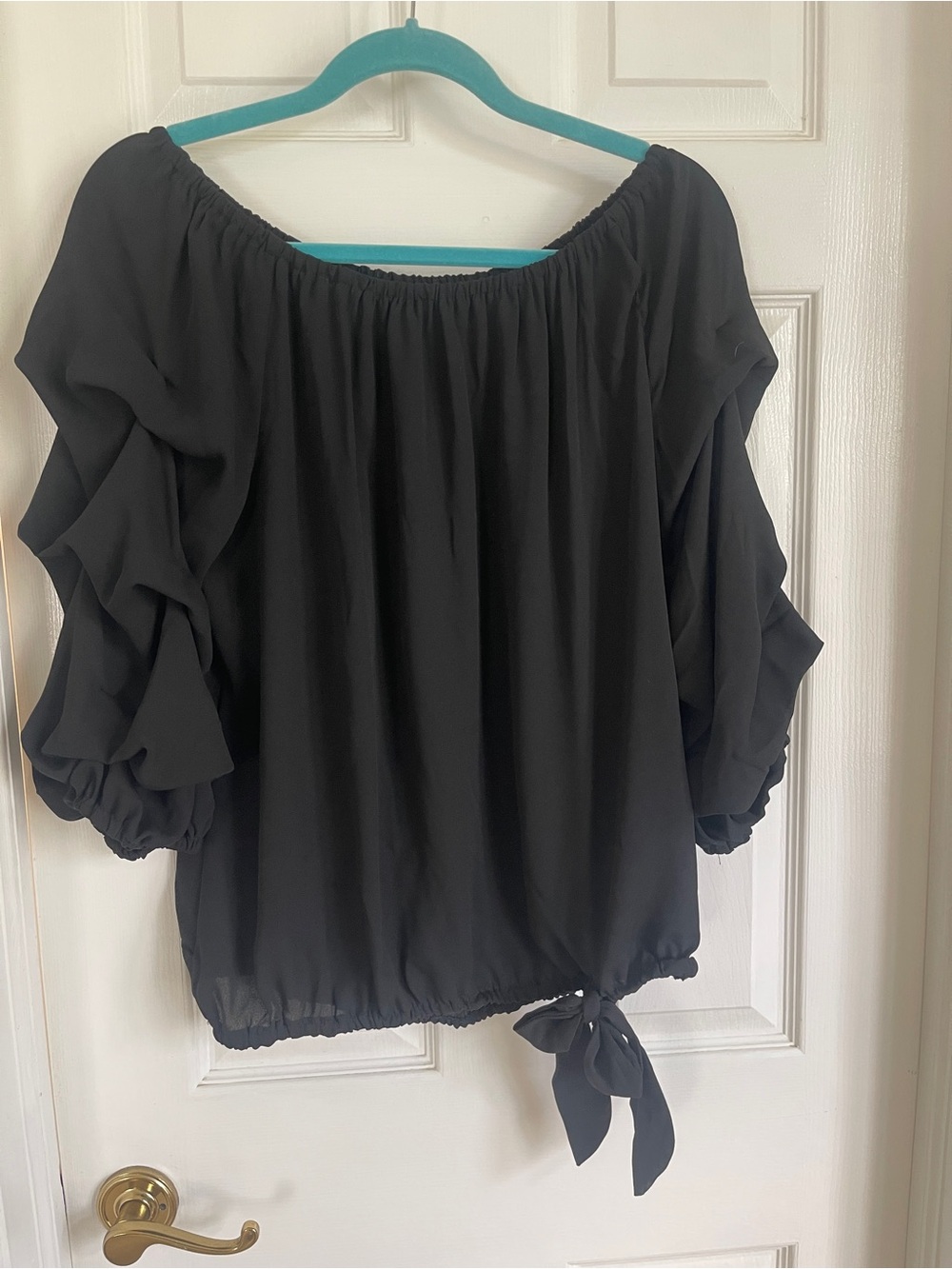 CeCe Black Off-Shoulder Ruffle Sleeve Tie-Hem Top